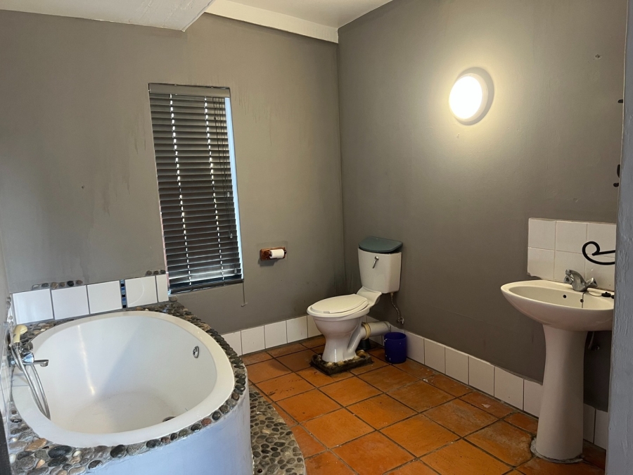 6 Bedroom Property for Sale in Jacobsbaai Western Cape